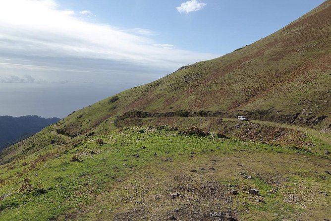Amazing West - Jeep Safari Tour - Full Day - Shared Tour - Porto Moniz lava pools: how to plan for swim time