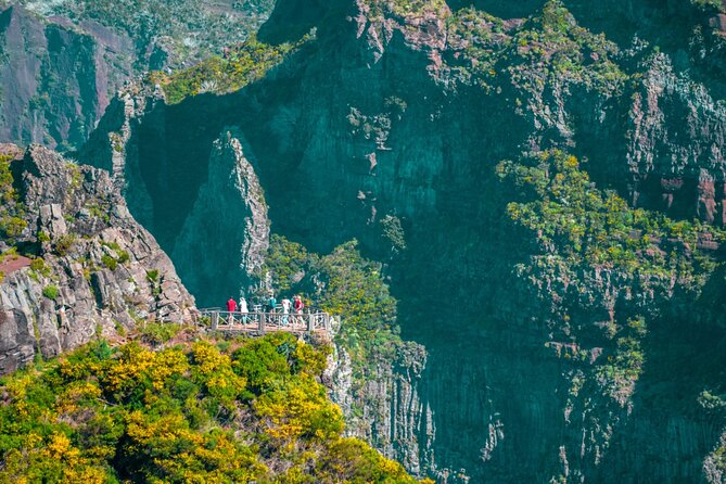 Arieiro Peak, Referta Walk, Santana & Ponta De Sao Lourenço - Pico do Arieiro: the mountain viewpoint that kicks the day off