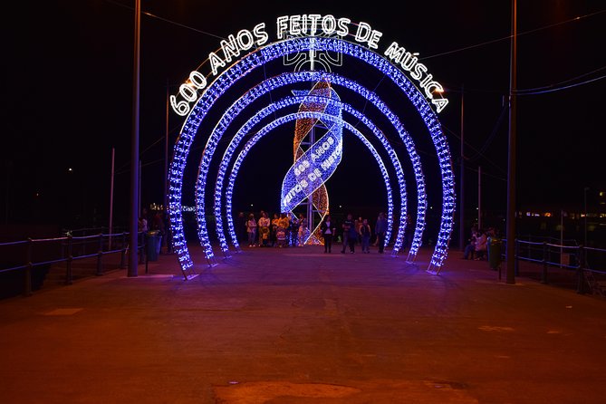 Christmas Lights Tukxi Tour (price per tukxi - up to 5 people) - Key things that make this Christmas lights tukxi tour worth it