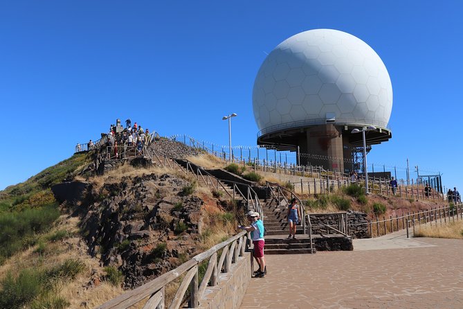 Cristo Rei, Arieiro Peak and Santo da Serra 4x4 Experience - Pico do Arieiro at 1,818 meters: when the air gets thin and the views get wide