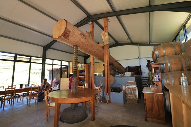 Enchanted Vineyards, Wine 4x4 Tour and Sea Cliff Cabo Girão - Quinta do Barbusano: Wine Stop With an Optional Tapas Upgrade