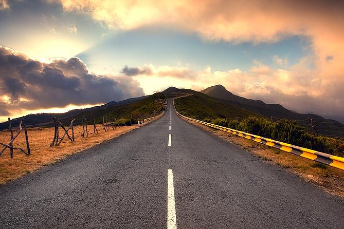 Exorbitant West Tour - Caminho Real da Encumeada PR12: why the north and south views matter