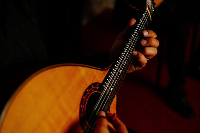 Fado Show with Wine and History in Madeira - What you actually get: Fado, wine, and a history primer