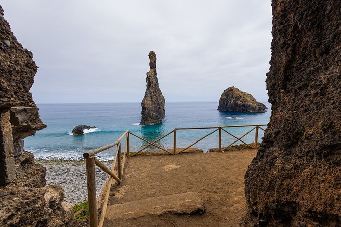 Fanal & Porto Moniz - West Madeira Tour - Cabo Girão: the 580-meter glass platform photo stop