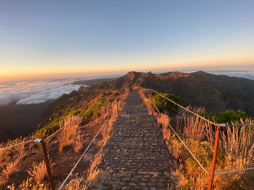 From Funchal: Madeira Peaks - Pico do Arieiro and Pico Ruivo - Achada do Teixeira and PR1.2 toward Pico Ruivo