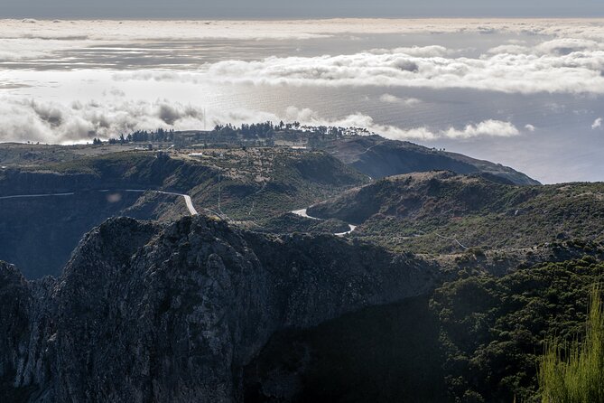 Full Day East Tour at Pico do Arieiro and Santana with Pickup - Miradouro do Guindaste: glass-and-steel viewpoint nerves, done safely