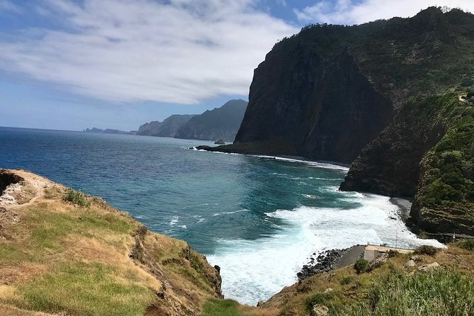 Full Day Jeep Safari East - Pico do Areeiro - Santana - Ponta de são Lourenço - Ending on the coast: Machico and Santa Cruz for calmer views