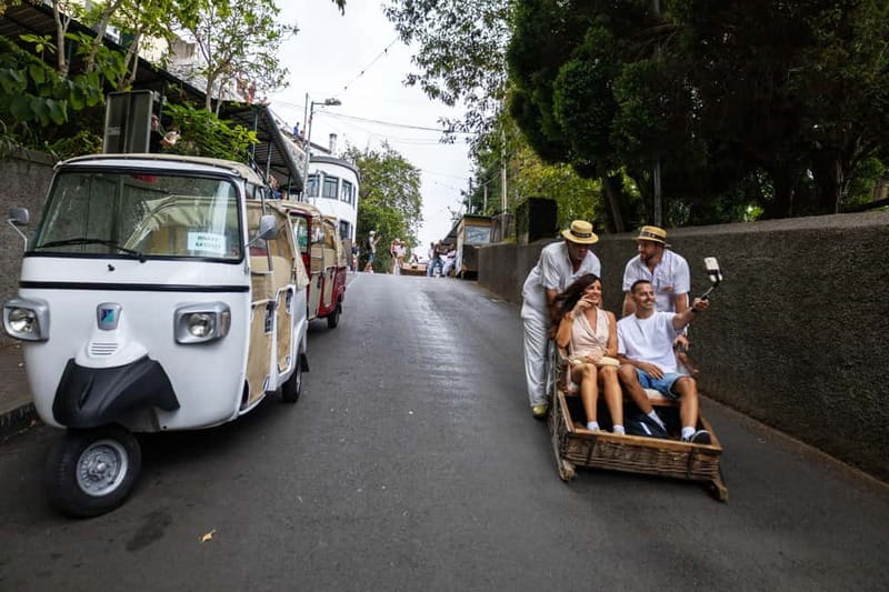 Funchal: Guided Tuk Tuk Tour to Toboggan Rides & Old Town - Monte Toboggan rides: how to get the most out of the 20 minutes