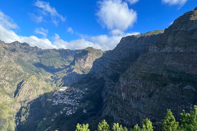Funchal highlights 5h Private Tour in Madeira - Pickup in Funchal (including cruise terminal) makes the day easy