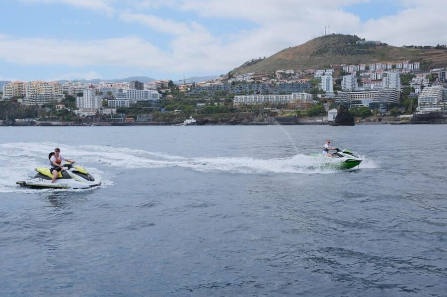 Funchal: Jet Ski Circuit - The ride itself: 15 to 30 minutes of controlled fun