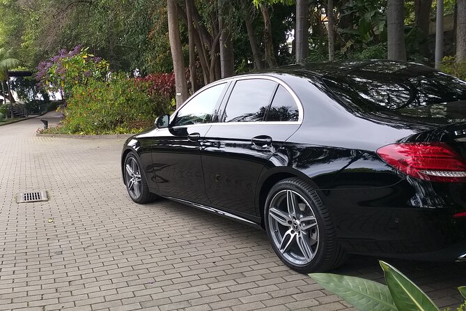 Funchal Private Transfer – Executive Class - Airport Parking Time and Timing: How to Keep the Transfer Stress-Free