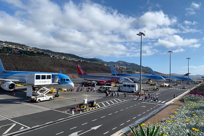 Funchal Private Transfers Service to Madeira Airport - The Drive Itself: What a 20 to 30 Minute Direct Ride Means for Your Day