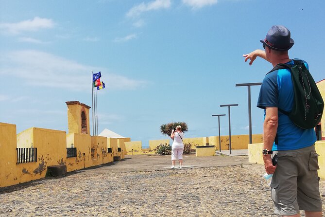 Funchal Private Walking Tour with a Local - Meet Your Lokafyer in Funchal, From Praca do Municipio to Your Hotel