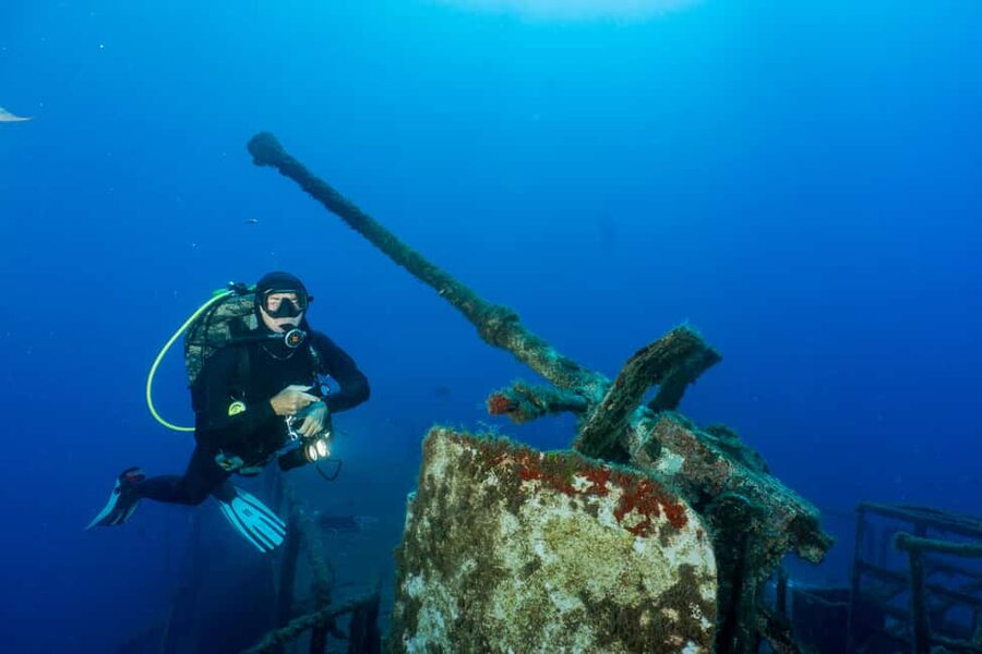 Funchal: Wreck dive F488 Frigate - certified divers - Equipment, computer rules, and the smart packing list