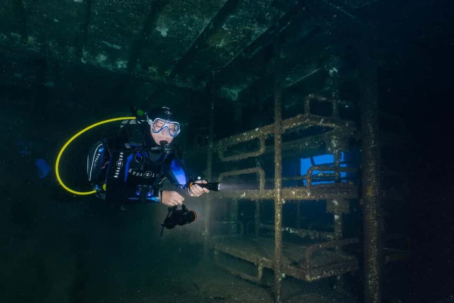 Funchal: Wreck dive F488 Frigate - certified divers - The short boat cruise to the west, and why it is worth it