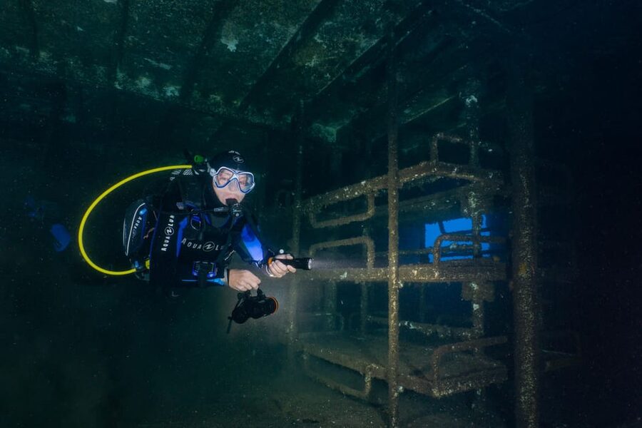 Funchal: Wreck dive F488 Frigate - certified divers - Cabo Girão Cliff segment: what you do when you are not inside the wreck