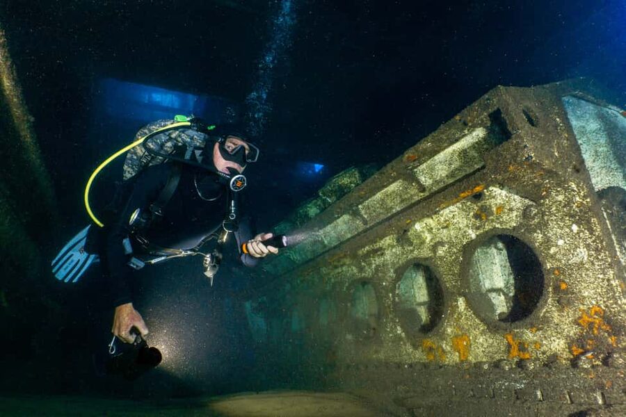 Funchal: Wreck dive F488 Frigate - certified divers - Price and what you are actually buying for $50