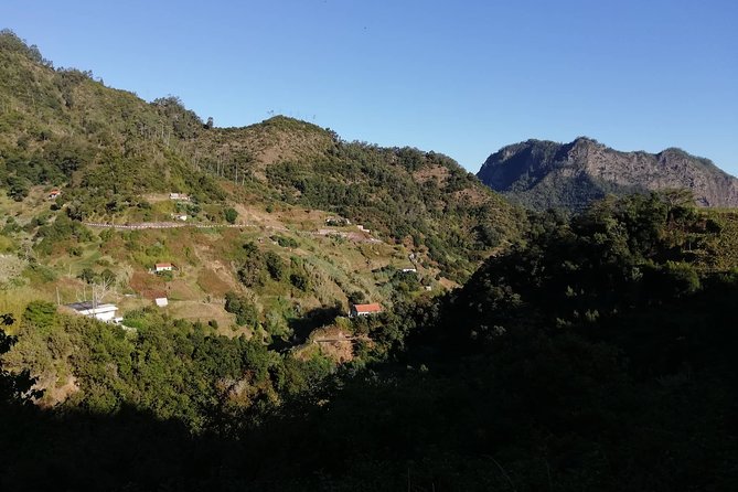 Levada da Referta - Castelejo - The guide makes it: Álvaro’s style and why people feel confident on the trail