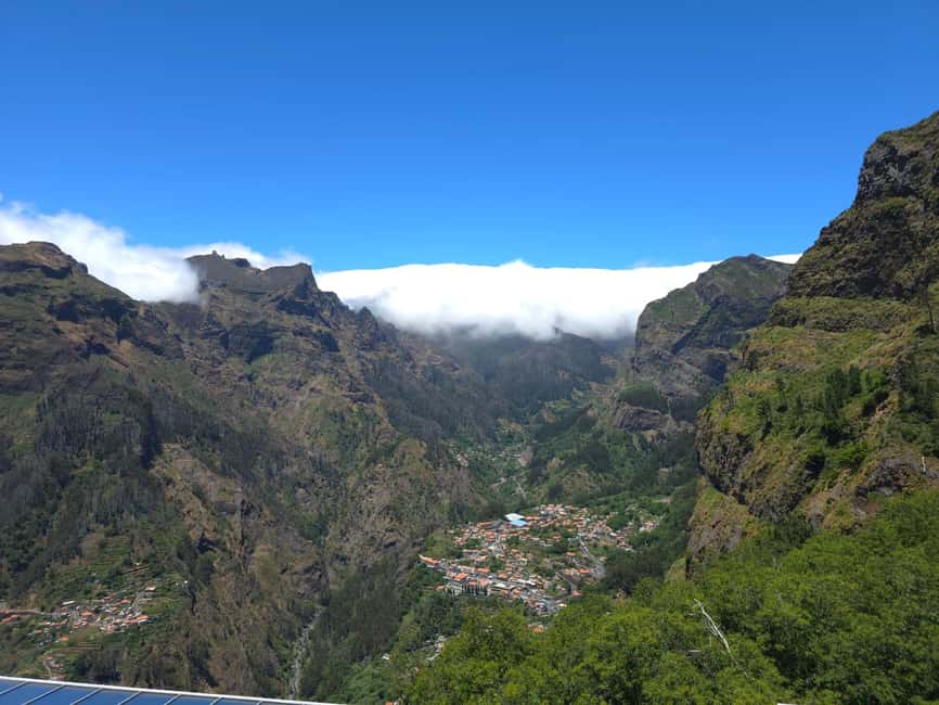 Madeira: Curral das Freiras & Câmara de Lobos Tour - Eira do Serrado, the nuns valley viewpoint stop
