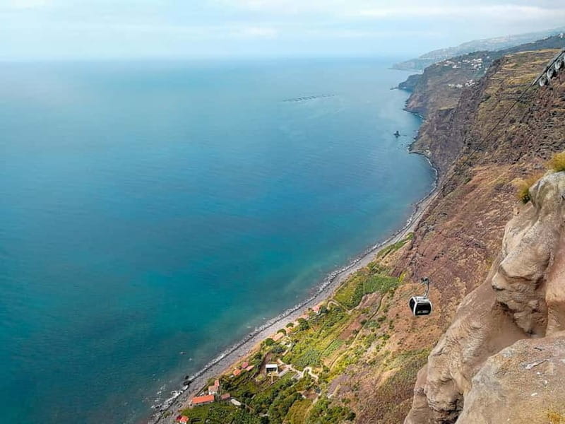 Madeira: Fajã dos Padres, Cabo Girão and Câmara de Lobos - Funchal pickup to banana plantations: the ride that sets up the views