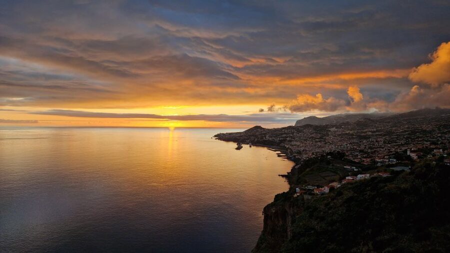 Madeira in one day: Funchal & Eastern Highlights - Canical: short scenic breaks that add up