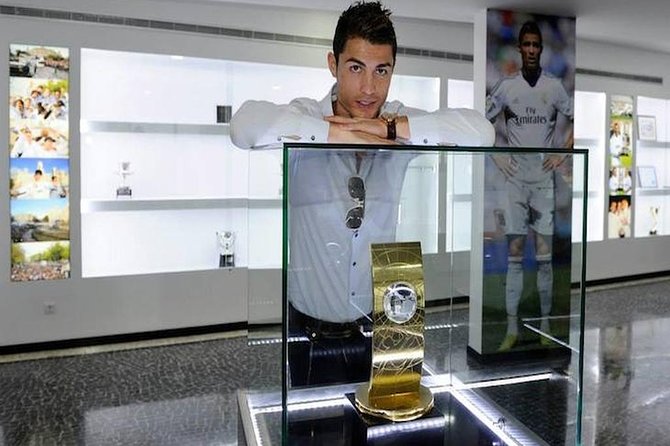 Madeira: Private Cristiano Ronaldo Tour with CR7 Museum - English-guided, private-group format: who it’s best for
