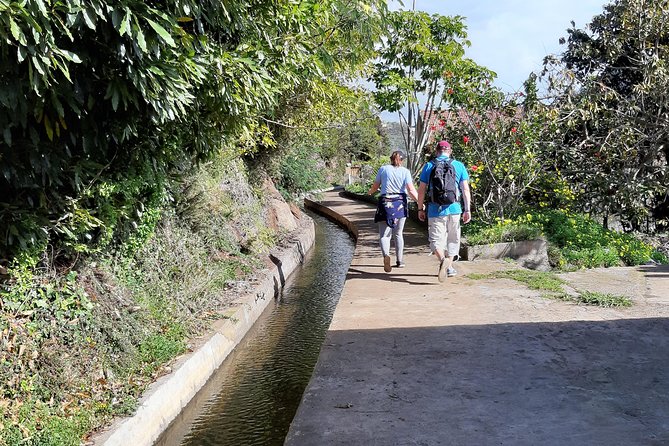 Madeira: Private Guided Levada do Norte Walk - The trail experience: easy pace, sea views, and farmland all around