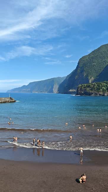 Madeira: Private Guided Tour with Electric Cars - What you actually get with your guide, beyond the stops