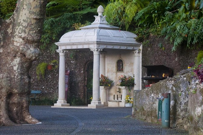 Madeira: Private Monte Tour By Cable Car with Transfer - Getting To Monte: Hotel Pickup and the Private Transfer
