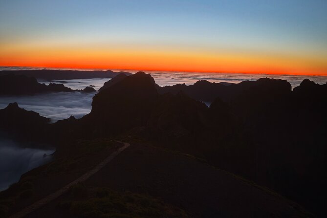 Madeira Sunset at Pico do Arieiro and PR1 Stairway To Heaven - The drive up to Pico do Arieiro: you feel the altitude right away