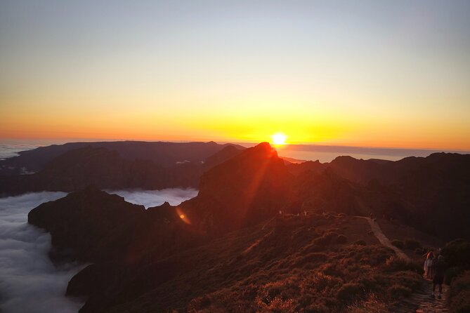 Madeira Sunset at Pico do Arieiro and PR1 Stairway To Heaven - Pico do Arieiro for a first hit of views (and a wind reality check)