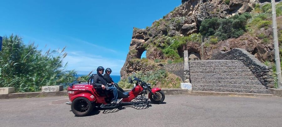 Madeira : Trike Guided Tour of the Island - Câmara de Lobos wine tasting, plus the pleasure of flexible stops