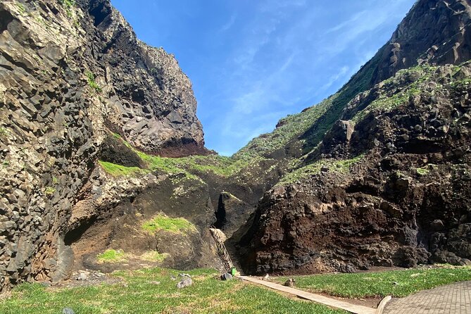 Madeira West side: Cabo Girão, Seixal & more – Full Day Tour - Cabo Girão Skywalk: the 589-meter moment you plan around