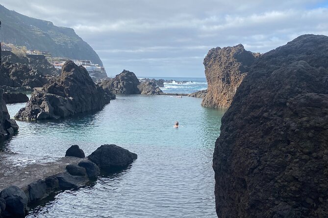 Madeira West side: Cabo Girão, Seixal & more – Full Day Tour - Levada do Paul da Serra: the high plateau pause and poncha option