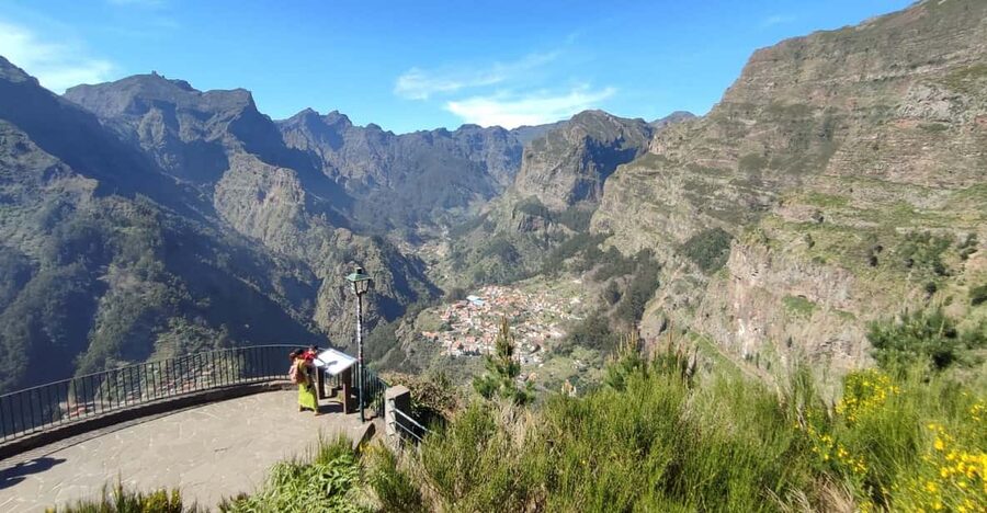 Nun's Valley & Pico dos Barcelos Madeira Island Tour - Pico dos Barcelos: Funchal in Mosaic and Atlantic Scale
