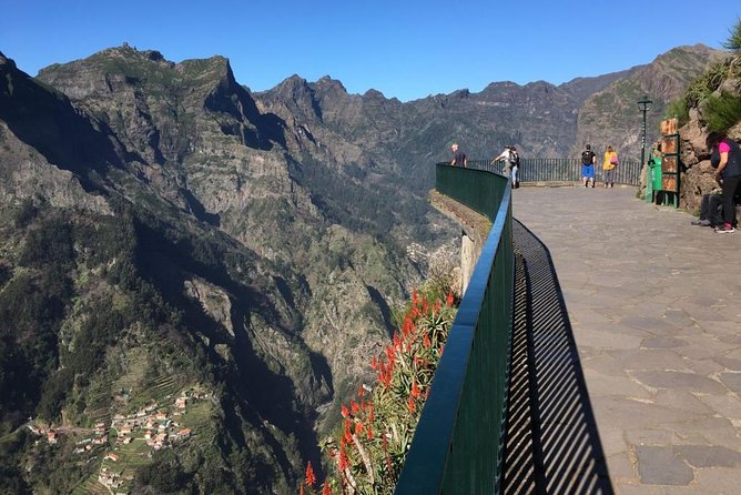 Nuns Valley Tour - Stop 1: Valley of the Nuns (Curral das Freiras) and the feeling of arriving below the clouds