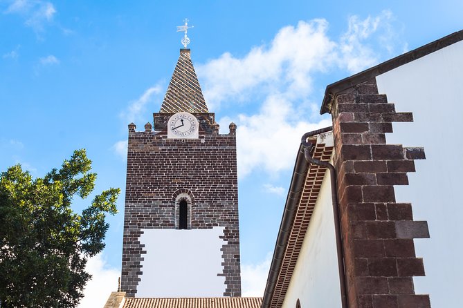 Old Funchal Walking Tour - Mercado dos Lavradores: a market stop that teaches you how locals live