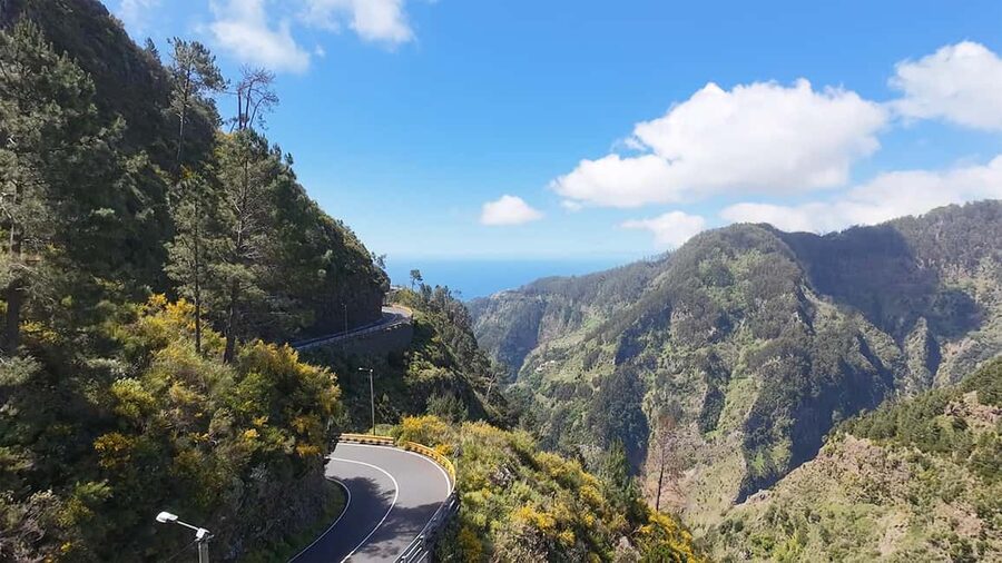 Pico Arieiro, Santana, São Lourenço & more – Full Day+PickUp - Pico do Arieiro (1,818 m): the day’s first big viewpoint payoff