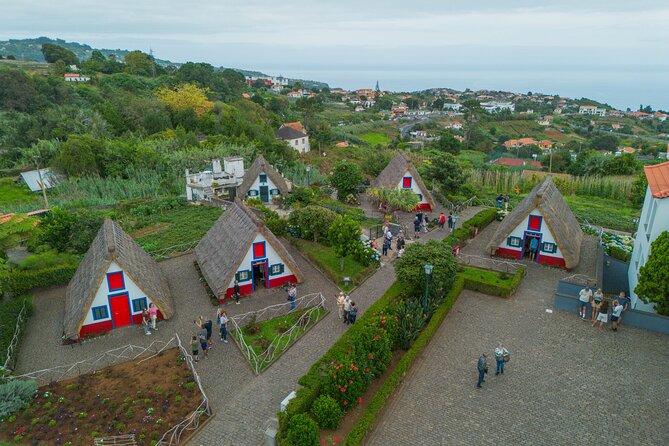 Pico do Areeiro and Balconies Tour East - Santana: where lunch time meets village culture