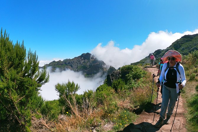 Pico do Areeiro to Pico Ruivo (PR 1) - Hiking Tour in Madeira - Descent to Achadas do Teixeira and how the day ends