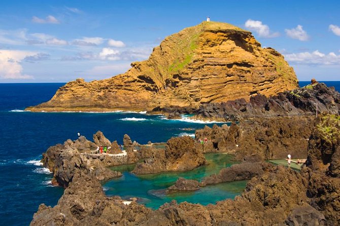 Porto Moniz - Natural Swimming Pools - Encumeada viewpoint and PR12: 1007m views that explain north and south