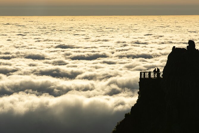 PR1 Sunrise Pico do Arieiro Self-Guided Hiking Transfer - Pico do Arieiro at sunrise: the payoff and the cold truth