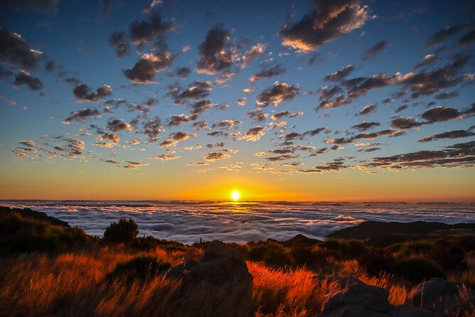 Private Sunrise Pico do Areeiro Half Day with easy levada walk - Miradouro do Guindaste: walk on glass above the sea (if you’re not afraid)