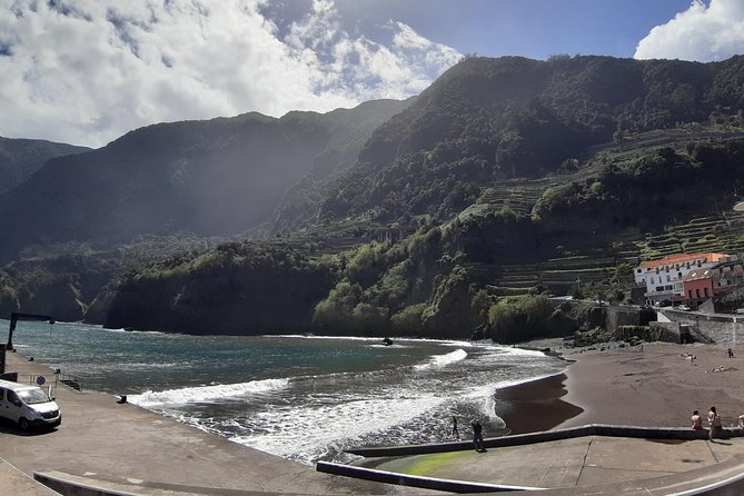 Private Tour West Madeira - Câmara de Lobos: Town Walking, Sea Air, and an Easy Midday Rhythm