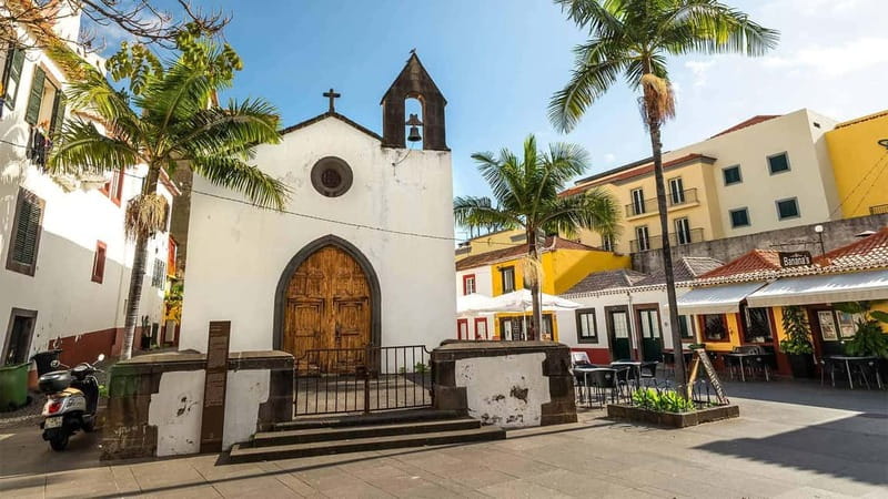 Private Vespa Tour Funchal & Câmara Lobos (3hrs) - Languages, flexibility, and what a guide adds beyond the route