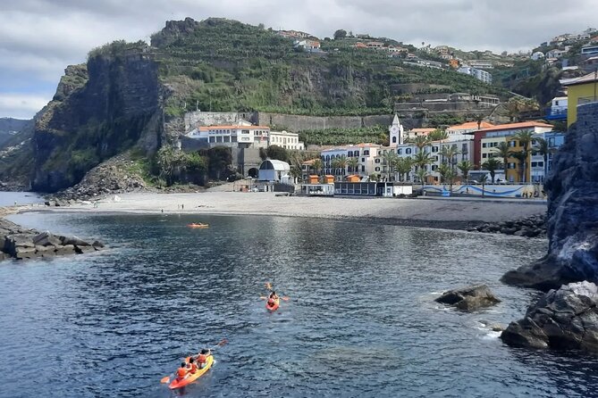 Private West Tour to Porto Moniz Pools and Fanal Forest - Piscinas Naturais do Seixal: swimming time under an arch