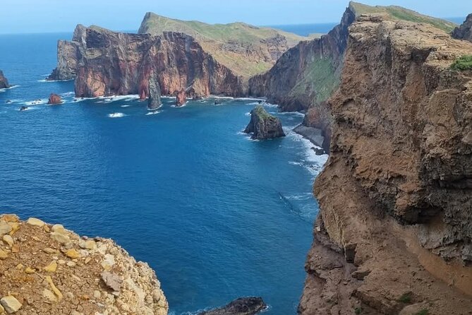 Scenic Hiking and Rum Tasting Experience - Ribeiro Frio trail: a short 1.5 km hike plus Madeira’s reservation system
