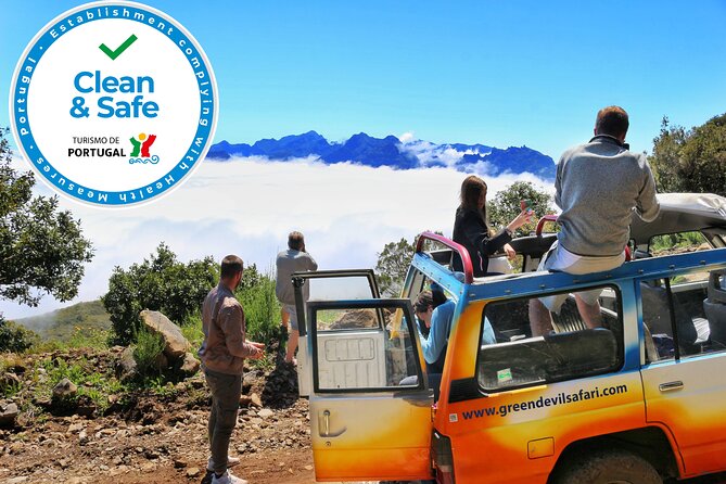 Sea Cliff & mountains Private 4x4 tour - Baia de Camara de Lobos: where the bay view finishes the loop