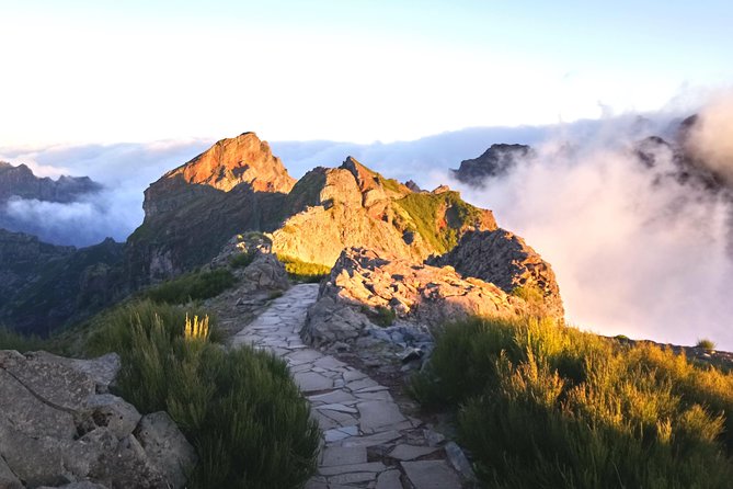 Sunrise Guided Hike PR1 Pico do Areeiro Pico Ruivo small group - Price and What You Are Actually Paying For