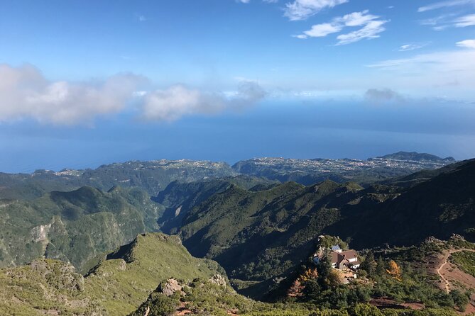 Sunrise & Hike : Pico do Areeiro to Pico Ruivo - Private Guided - Santana traditional houses stop: a calmer finish with local character